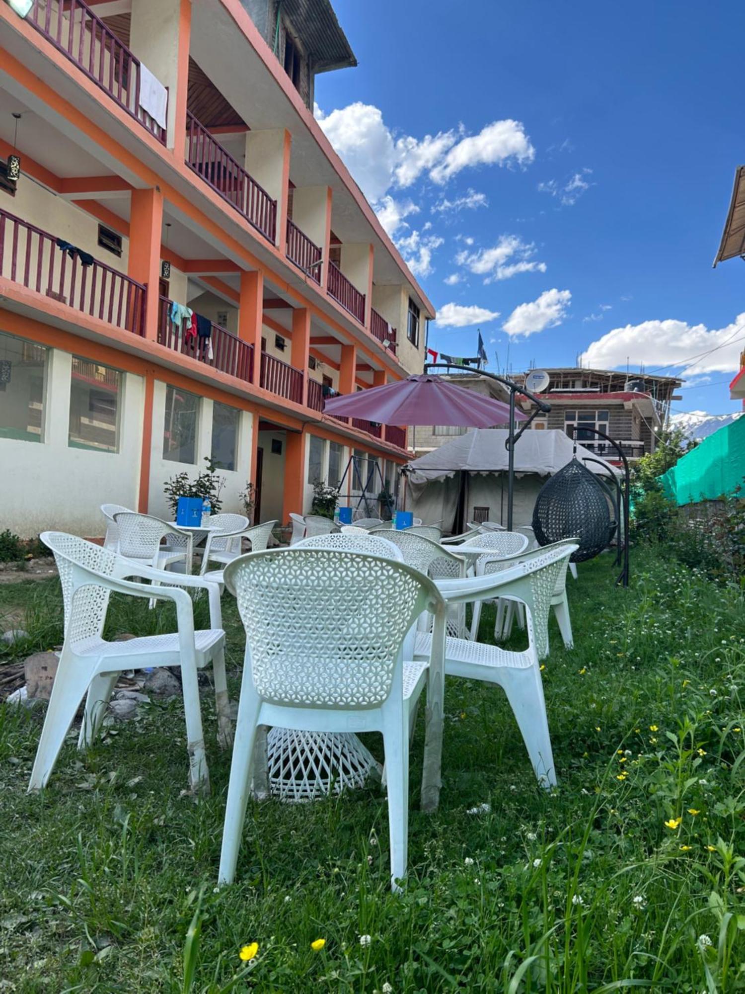 Hotel Great Hamta Hills - A Family On Main Highway Manali (Himachal Pradesh)