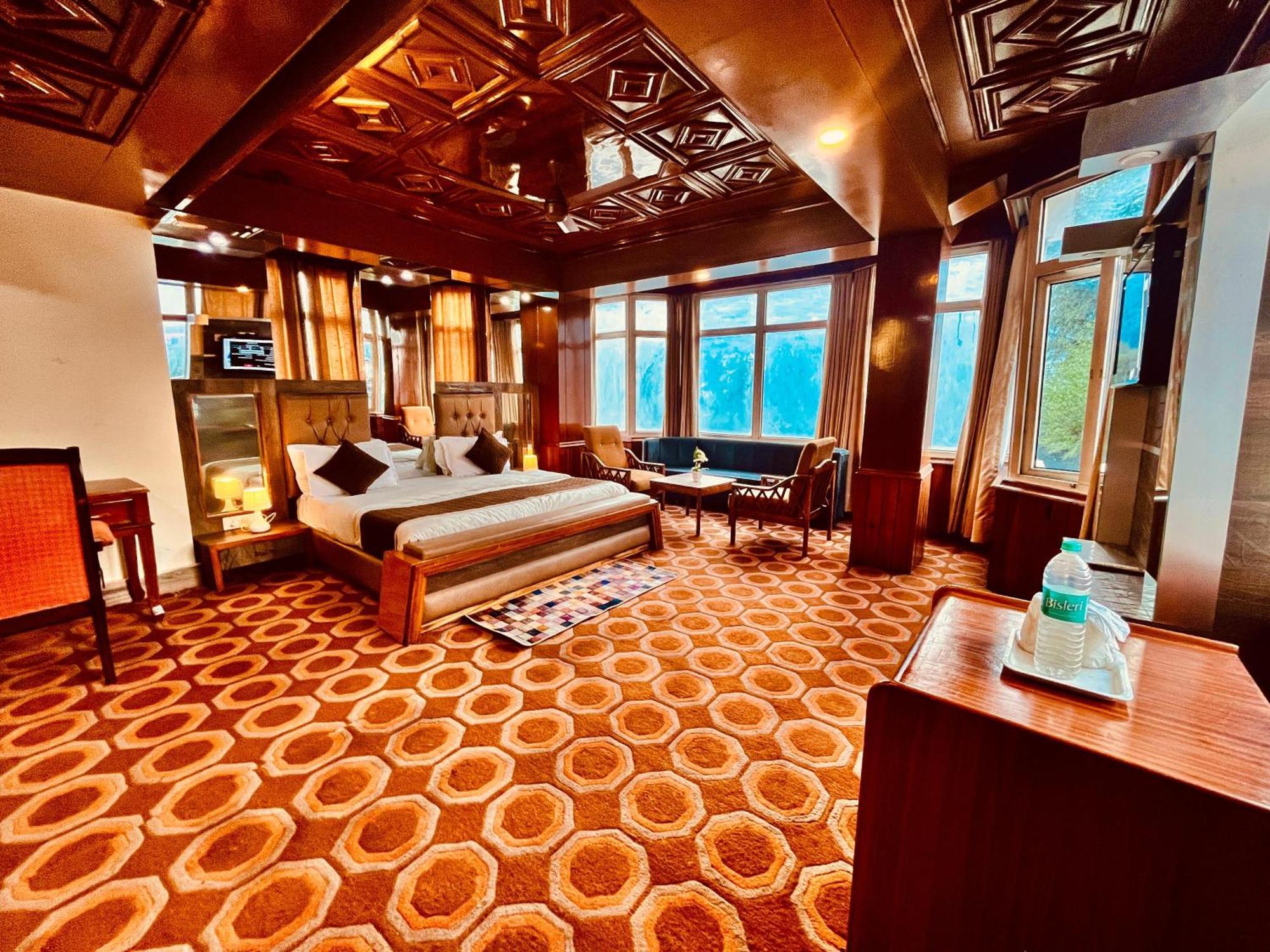 The Town House - Lavish & Luxury Near Mall Road 4* Manali (Himachal Pradesh)
