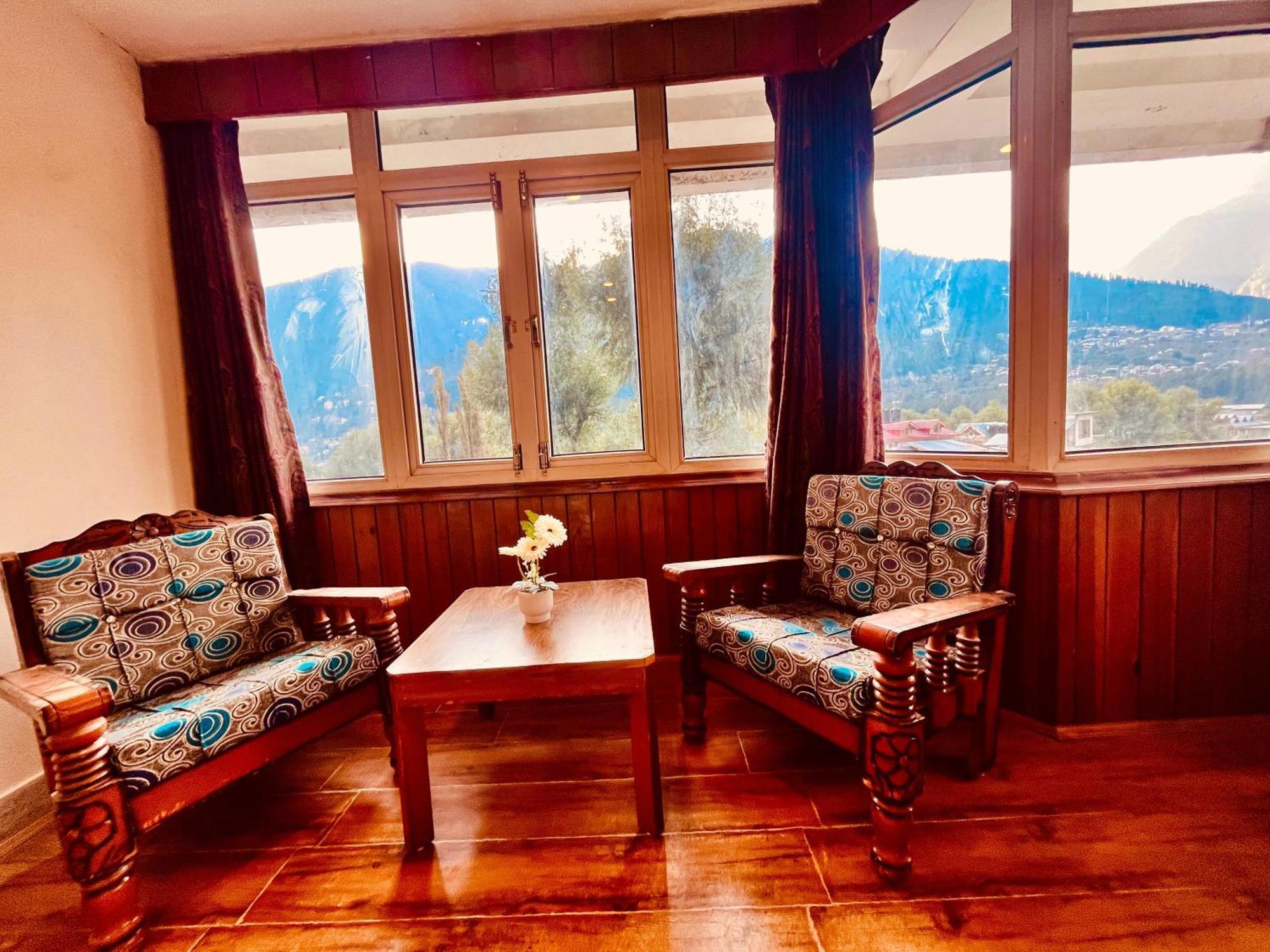 The Town House - Lavish & Luxury Near Mall Road Hotel Manali (Himachal Pradesh)