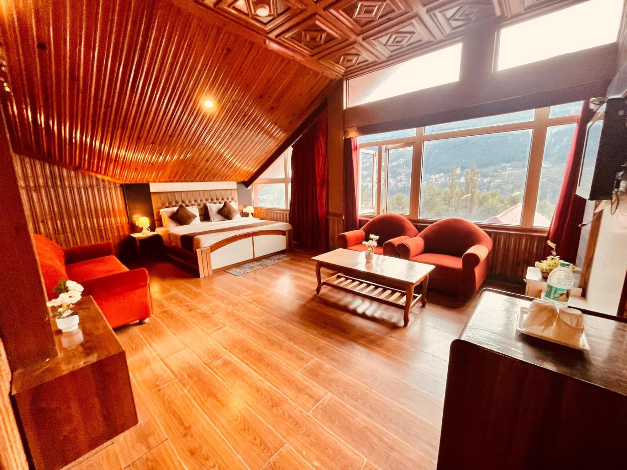 The Town House - Lavish & Luxury Near Mall Road 4* Manali (Himachal Pradesh)